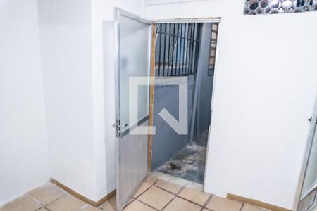 Sala 2 de casa para alugar com 1 quarto, 60m² em Brás de Pina, Rio de Janeiro