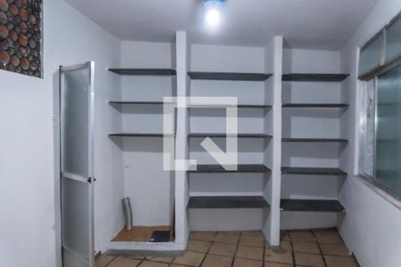 Sala 2 de casa para alugar com 1 quarto, 60m² em Brás de Pina, Rio de Janeiro