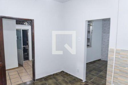 Sala de casa para alugar com 1 quarto, 60m² em Brás de Pina, Rio de Janeiro