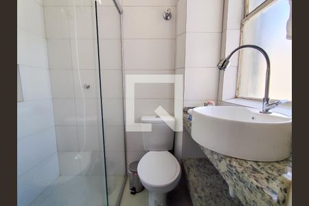 Banheiro de kitnet/studio à venda com 1 quarto, 30m² em Lourdes, Belo Horizonte