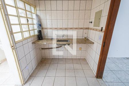 Cozinha de casa de condomínio para alugar com 3 quartos, 60m² em Copacabana, Belo Horizonte