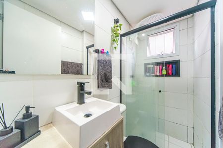 Banheiro  de apartamento à venda com 3 quartos, 58m² em Jardim Cristiane, Santo André