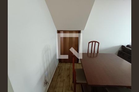 SALA de casa de condomínio para alugar com 2 quartos, 70m² em Condomínio Porto Seguro, Rio das Ostras