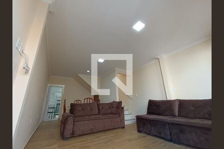 SALA de casa de condomínio para alugar com 2 quartos, 70m² em Condomínio Porto Seguro, Rio das Ostras