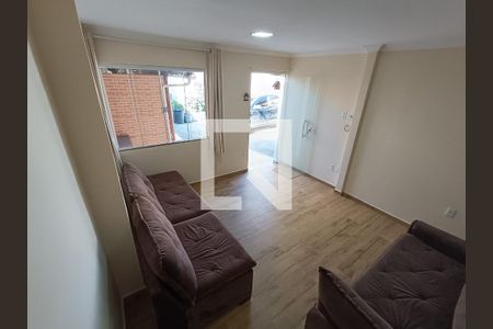 SALA de casa de condomínio para alugar com 2 quartos, 70m² em Condomínio Porto Seguro, Rio das Ostras