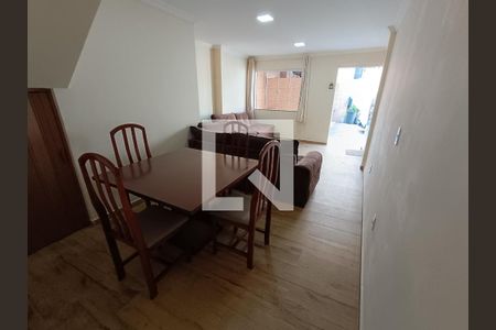 SALA de casa de condomínio para alugar com 2 quartos, 70m² em Condomínio Porto Seguro, Rio das Ostras