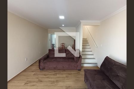 SALA de casa de condomínio para alugar com 2 quartos, 70m² em Condomínio Porto Seguro, Rio das Ostras