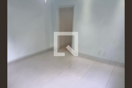 Casa para alugar com 2 quartos, 100m² em Parque dos Bancarios, São Paulo