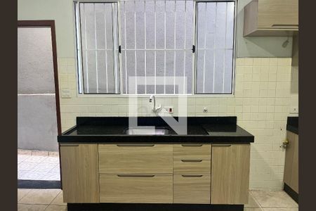 Casa para alugar com 2 quartos, 100m² em Parque dos Bancarios, São Paulo