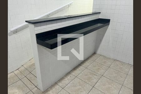 Casa para alugar com 2 quartos, 100m² em Parque dos Bancarios, São Paulo