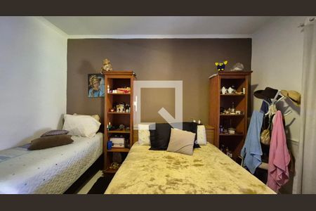 Quarto de casa à venda com 4 quartos, 300m² em Vila Cecilia Maria, Santo André