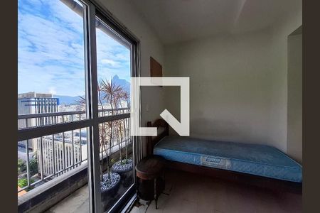 Quarto de apartamento para alugar com 3 quartos, 120m² em Botafogo, Rio de Janeiro