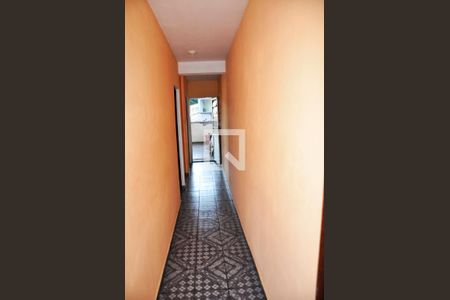  Corredor -  Quartos de casa para alugar com 2 quartos, 120m² em Jardim Santa Lucrecia, São Paulo