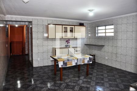 Cozinha de casa para alugar com 2 quartos, 120m² em Jardim Santa Lucrecia, São Paulo