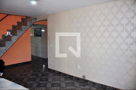 Sala de casa para alugar com 2 quartos, 120m² em Jardim Santa Lucrecia, São Paulo