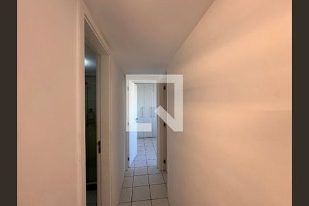 Corredor de apartamento para alugar com 2 quartos, 69m² em Recreio dos Bandeirantes, Rio de Janeiro