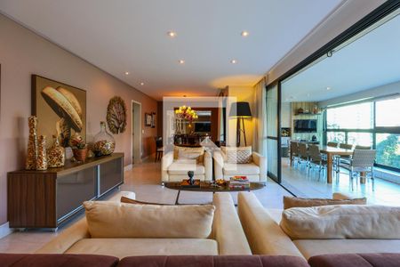 Sala de apartamento à venda com 4 quartos, 225m² em Jardim Santo Antonio, São Paulo