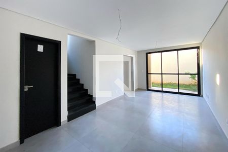 Casa à venda com 4 quartos, 124m² em Ouro Preto, Belo Horizonte