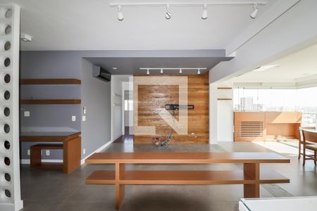 Sala/Cozinha/Área de Serviço de apartamento para alugar com 2 quartos, 95m² em Santa Teresinha, São Paulo