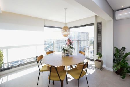 Apartamento para alugar com 2 quartos, 73m² em Santo Amaro, São Paulo