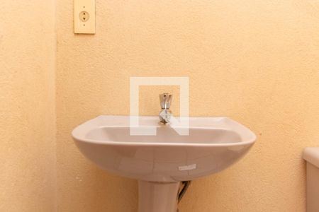 Lavabo de apartamento à venda com 3 quartos, 82m² em Cristal, Porto Alegre