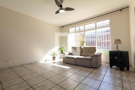 Sala de casa à venda com 3 quartos, 220m² em Parque São Jorge, São Paulo