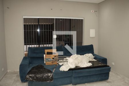 Casa para alugar com 4 quartos, 180m² em Jardim Sao Jose (sao Mateus), São Paulo