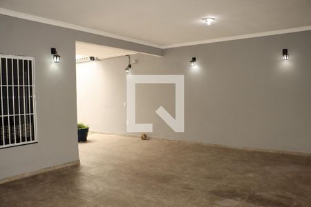 Casa para alugar com 4 quartos, 180m² em Jardim Sao Jose (sao Mateus), São Paulo