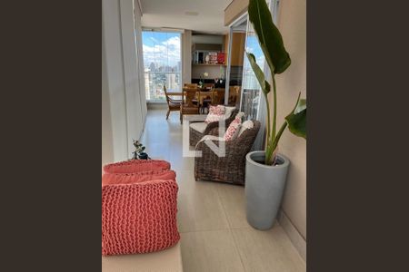 Sala de apartamento à venda com 3 quartos, 213m² em Cambuí, Campinas