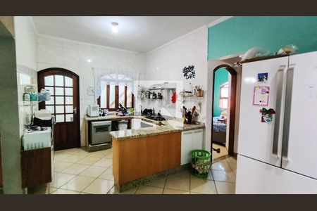 Cozinha 1 de casa para alugar com 4 quartos, 400m² em Jardim Imperador, Suzano