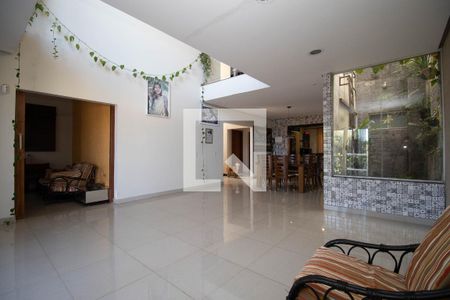 Sala 1 de casa para alugar com 6 quartos, 1200m² em Guará Ii, Brasília