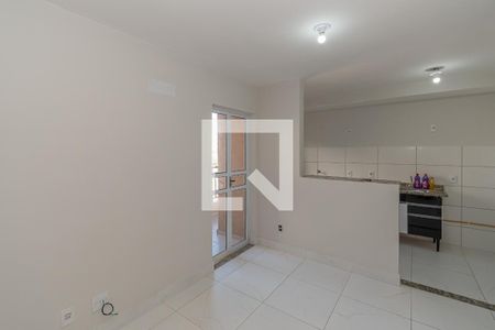 Sala de Estar/Jantar de apartamento para alugar com 2 quartos, 52m² em Parque Orestes Ongaro, Sumaré