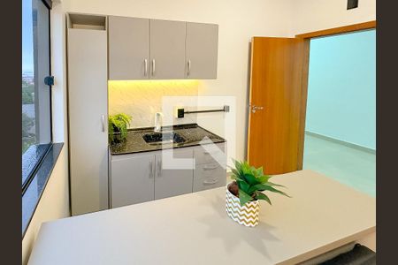 Cozinha de kitnet/studio para alugar com 1 quarto, 24m² em Ipiranga, São José