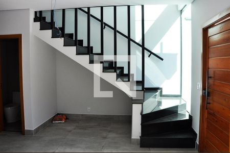Detalhe - Escada Quartos de casa à venda com 3 quartos, 150m² em Chácara Inglesa, São Paulo