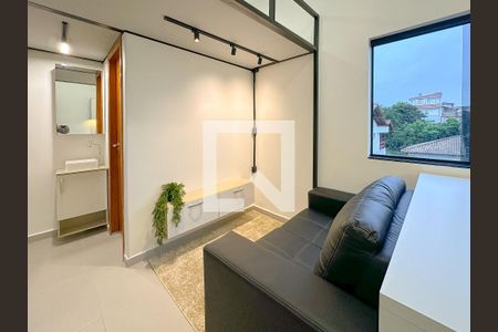 Sala de kitnet/studio para alugar com 1 quarto, 24m² em Ipiranga, São José