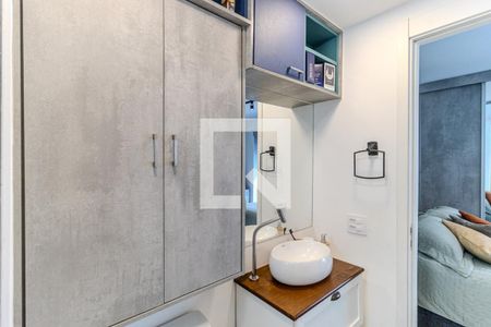 Banheiro de kitnet/studio para alugar com 1 quarto, 25m² em Jardim Olinda, São Paulo