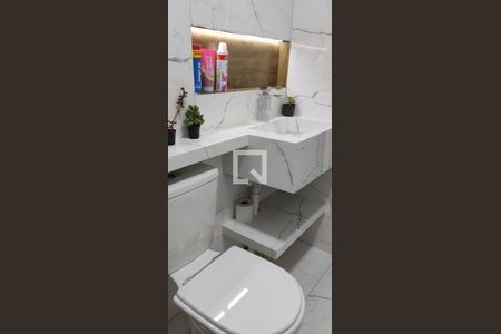 Banheiro de apartamento à venda com 2 quartos, 42m² em Parque Arariba, São Paulo