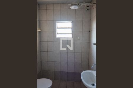 Banheiro de casa para alugar com 1 quarto, 62m² em Padroeira, Osasco