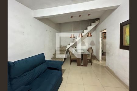 Sala de casa para alugar com 2 quartos, 120m² em Bento Ribeiro, Rio de Janeiro