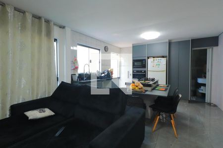 Sala de casa à venda com 2 quartos, 175m² em Vila Carrão, São Paulo