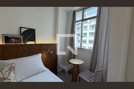 Sala / Quarto de kitnet/studio à venda com 1 quarto, 22m² em Copacabana, Rio de Janeiro