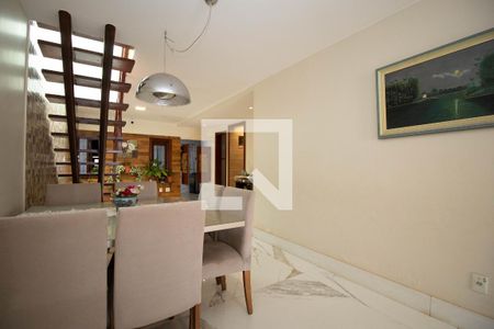 Sala de casa à venda com 4 quartos, 400m² em Cruzeiro Velho, Brasília