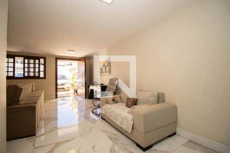Sala de casa à venda com 4 quartos, 400m² em Cruzeiro Velho, Brasília