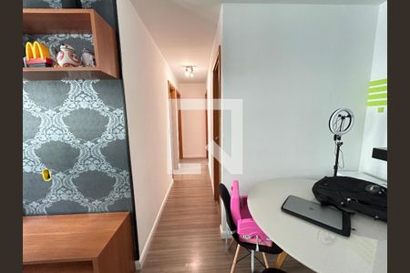 Corredor de apartamento para alugar com 3 quartos, 73m² em Quintino Bocaiúva, Rio de Janeiro