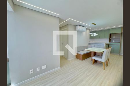 Sala de apartamento para alugar com 2 quartos, 58m² em Picanço, Guarulhos