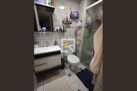 Banheiro de apartamento à venda com 2 quartos, 52m² em Conjunto Habitacional Edivaldo Antônio Orsi, Campinas