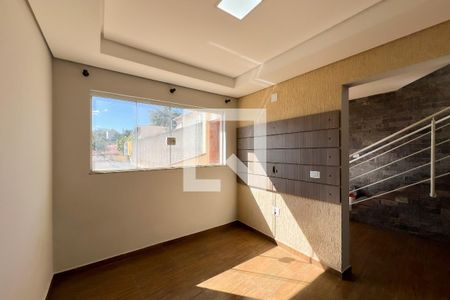Sala de casa para alugar com 2 quartos, 126m² em Santa Cruz, Valinhos