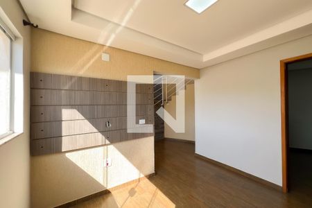 Sala de casa para alugar com 2 quartos, 126m² em Santa Cruz, Valinhos