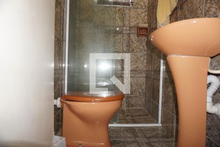 Banheiro de casa para alugar com 1 quarto, 50m² em Jardim Soraia, Embu das Artes