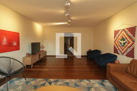 Sala de casa à venda com 4 quartos, 250m² em Vila Monumento, São Paulo